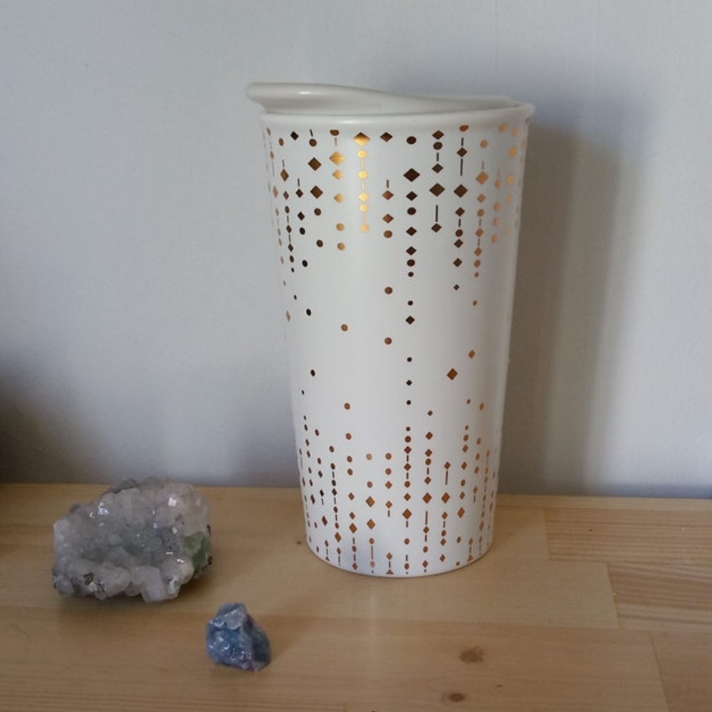☕Starbucks gold and white travel cup